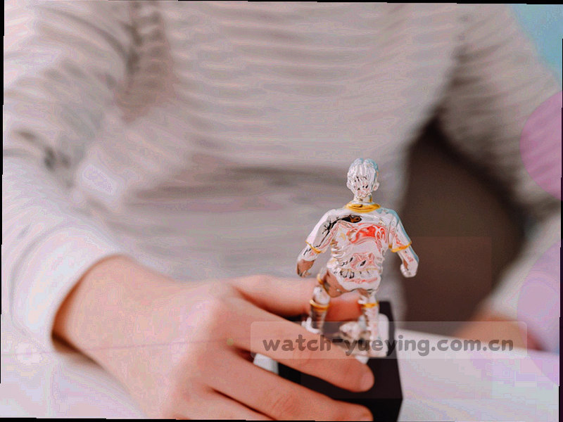 足球比赛的数据热力图，显示球员跑动分布